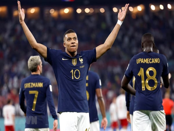 Mbappe đã đút túi 9 bàn và vượt qua Ronaldo, Messi